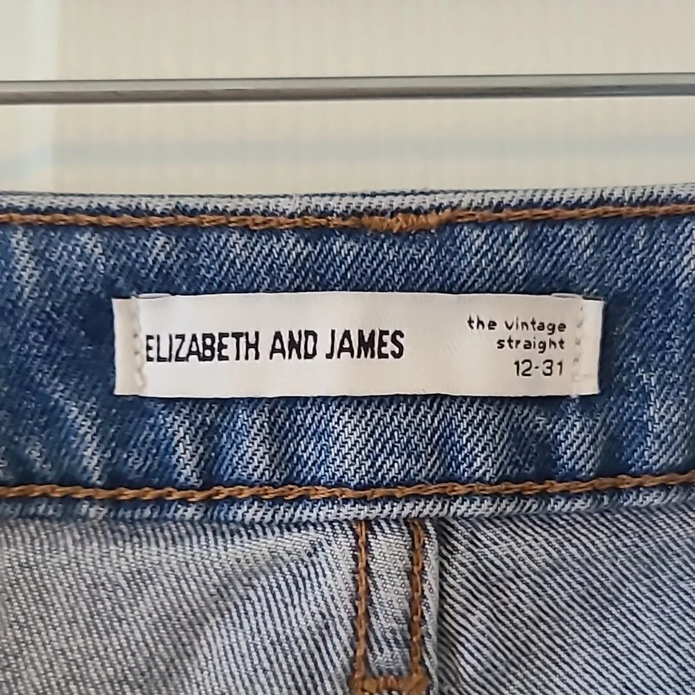 Elizabeth and James jeans - Picture 2 of 5